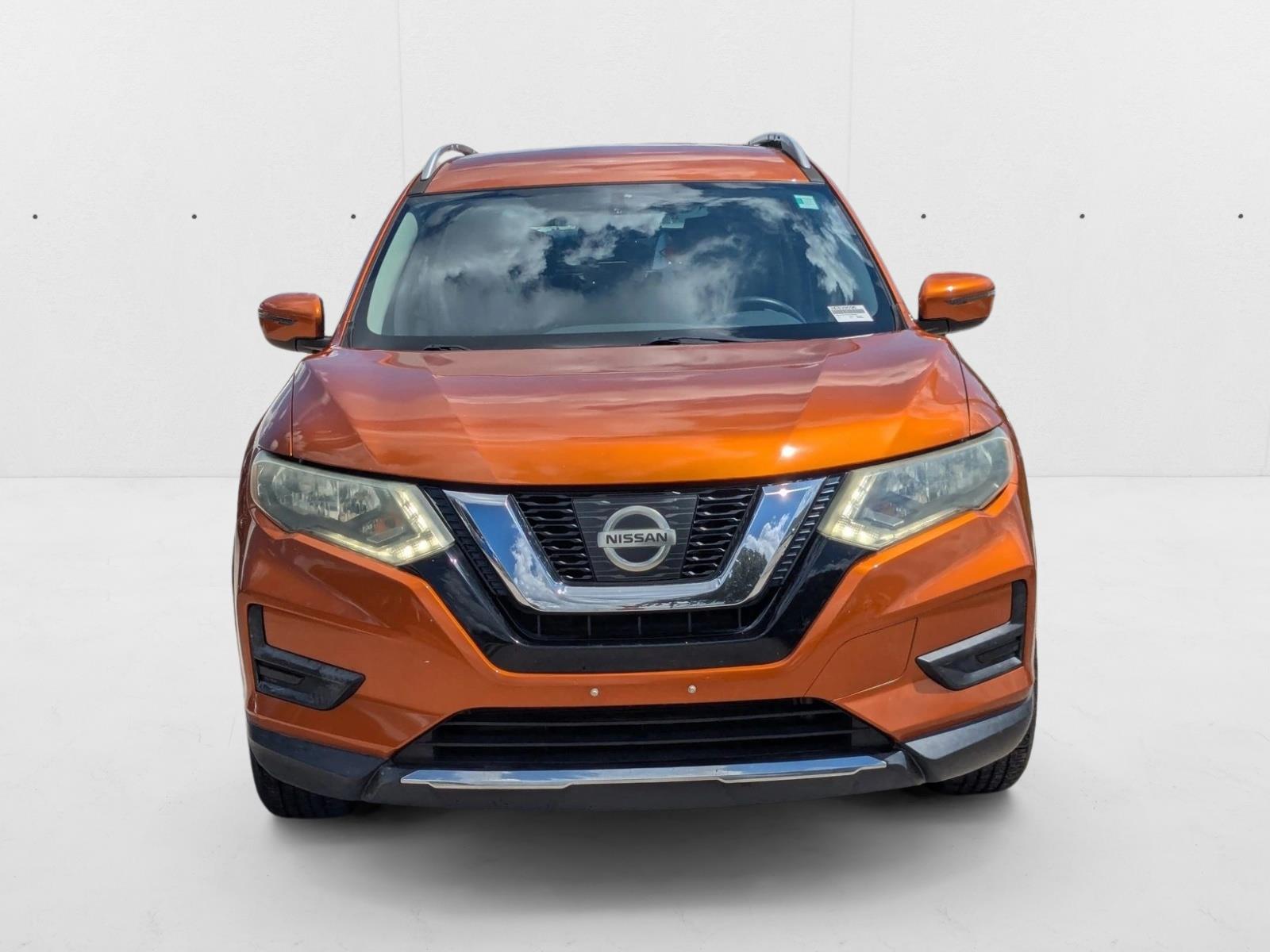 2017 Nissan Rogue S photo 2