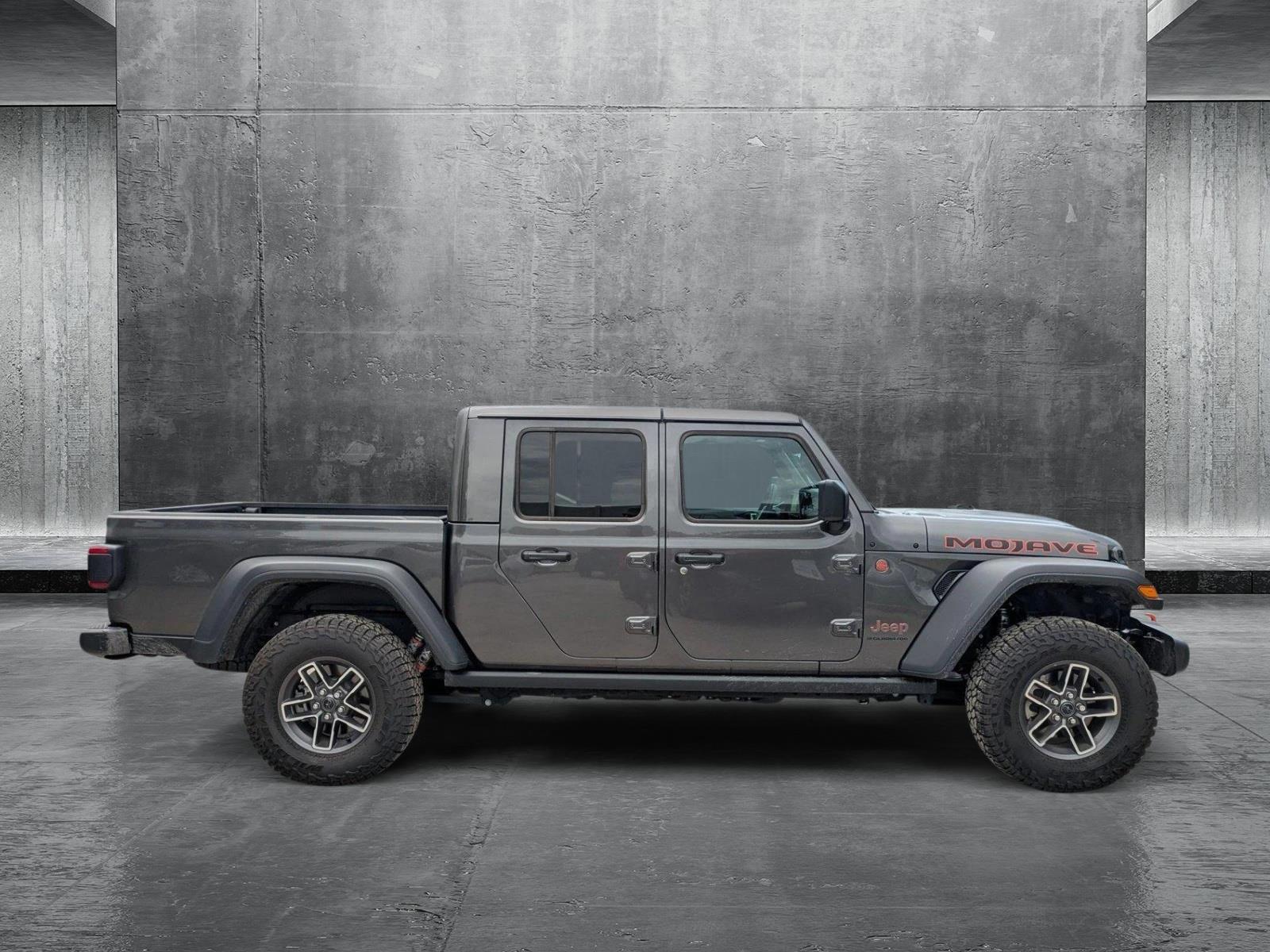 2025 Jeep Gladiator Mojave photo 4