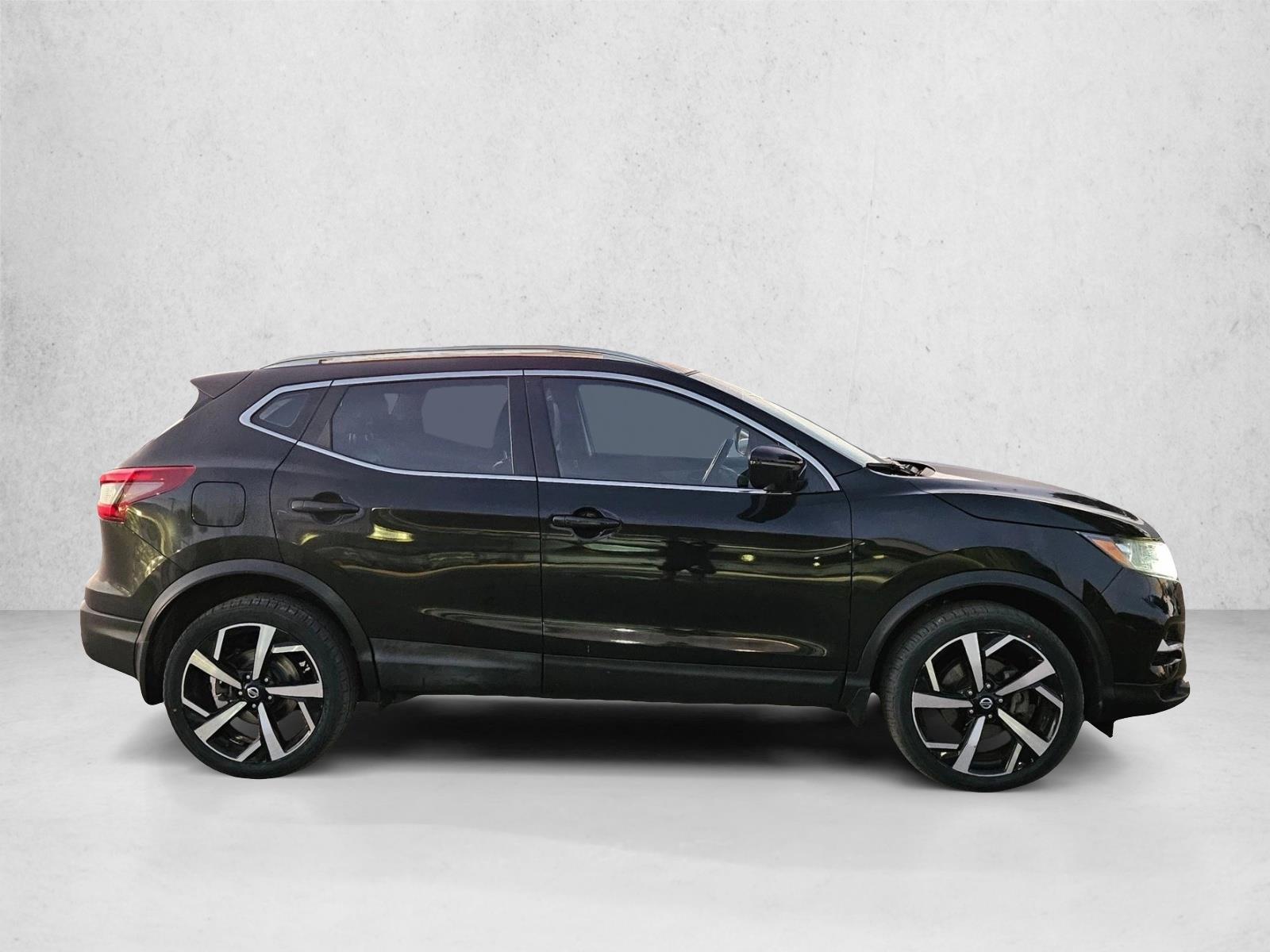 2020 Nissan Rogue Sport SL photo 3