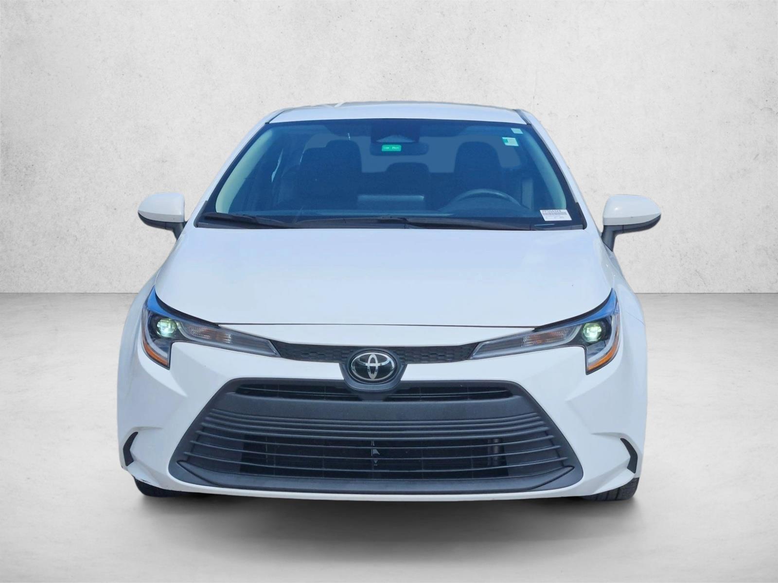 2023 Toyota Corolla LE photo 2