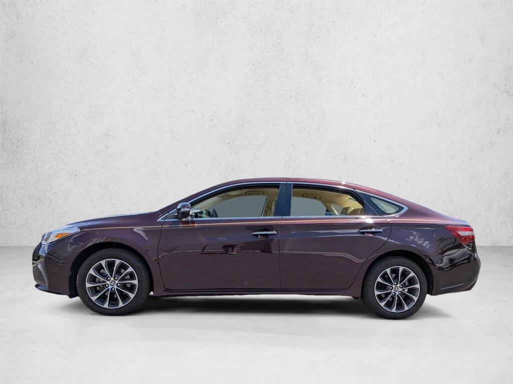 Used 2018 Toyota Avalon XLE Sedan