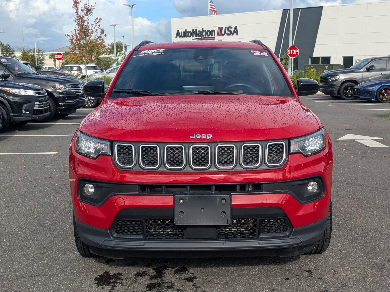 2024 Jeep Compass Latitude photo 2