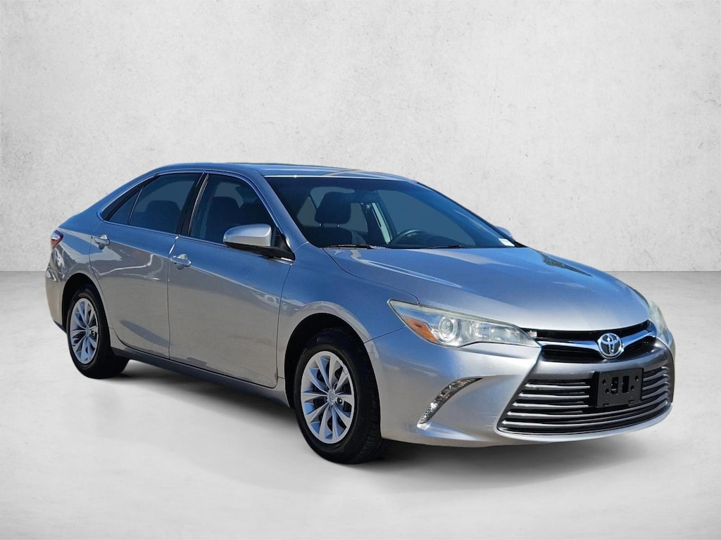 Used 2015 Toyota Camry LE Sedan