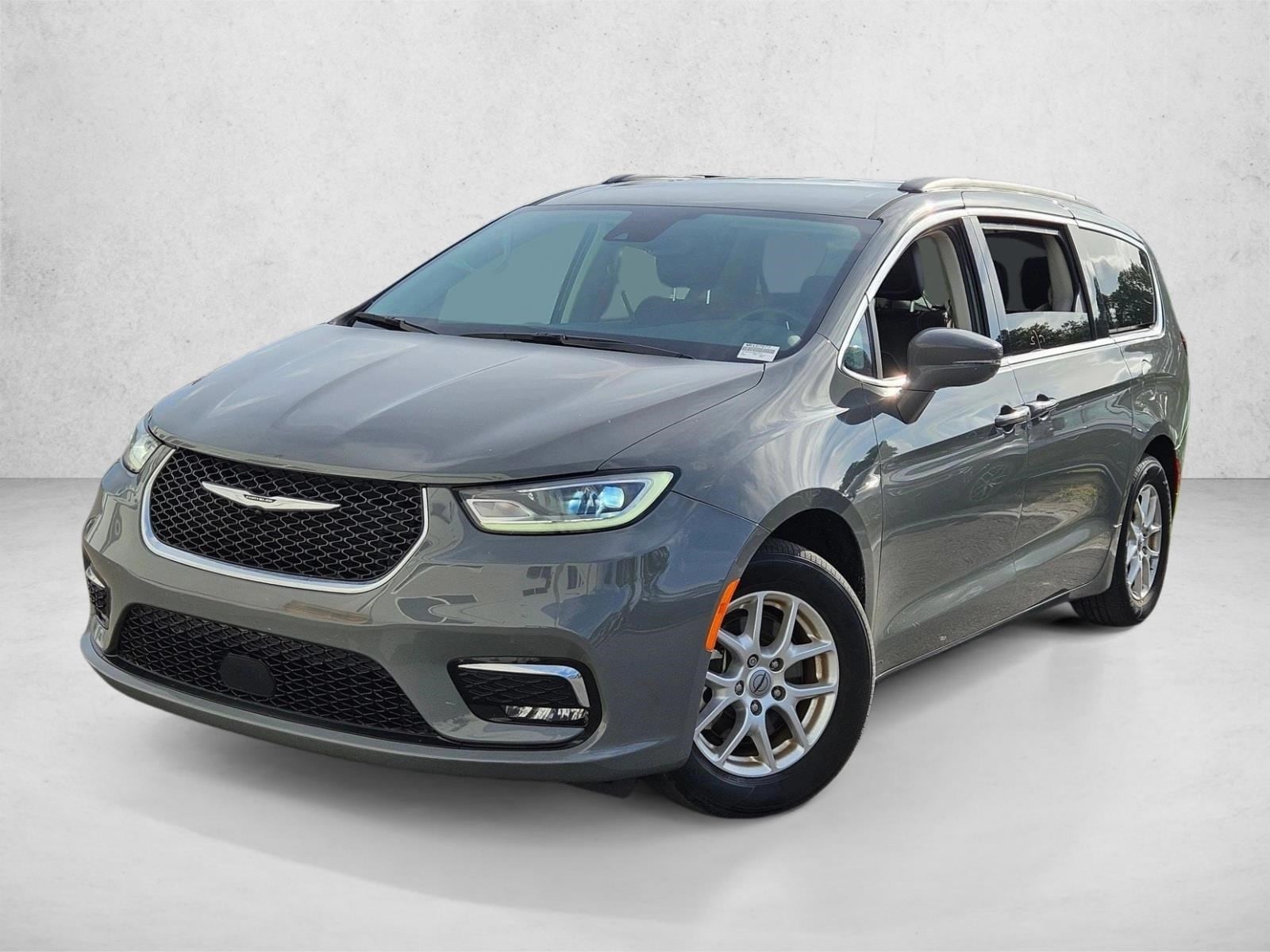 2022 Chrysler Pacifica Touring L's photo