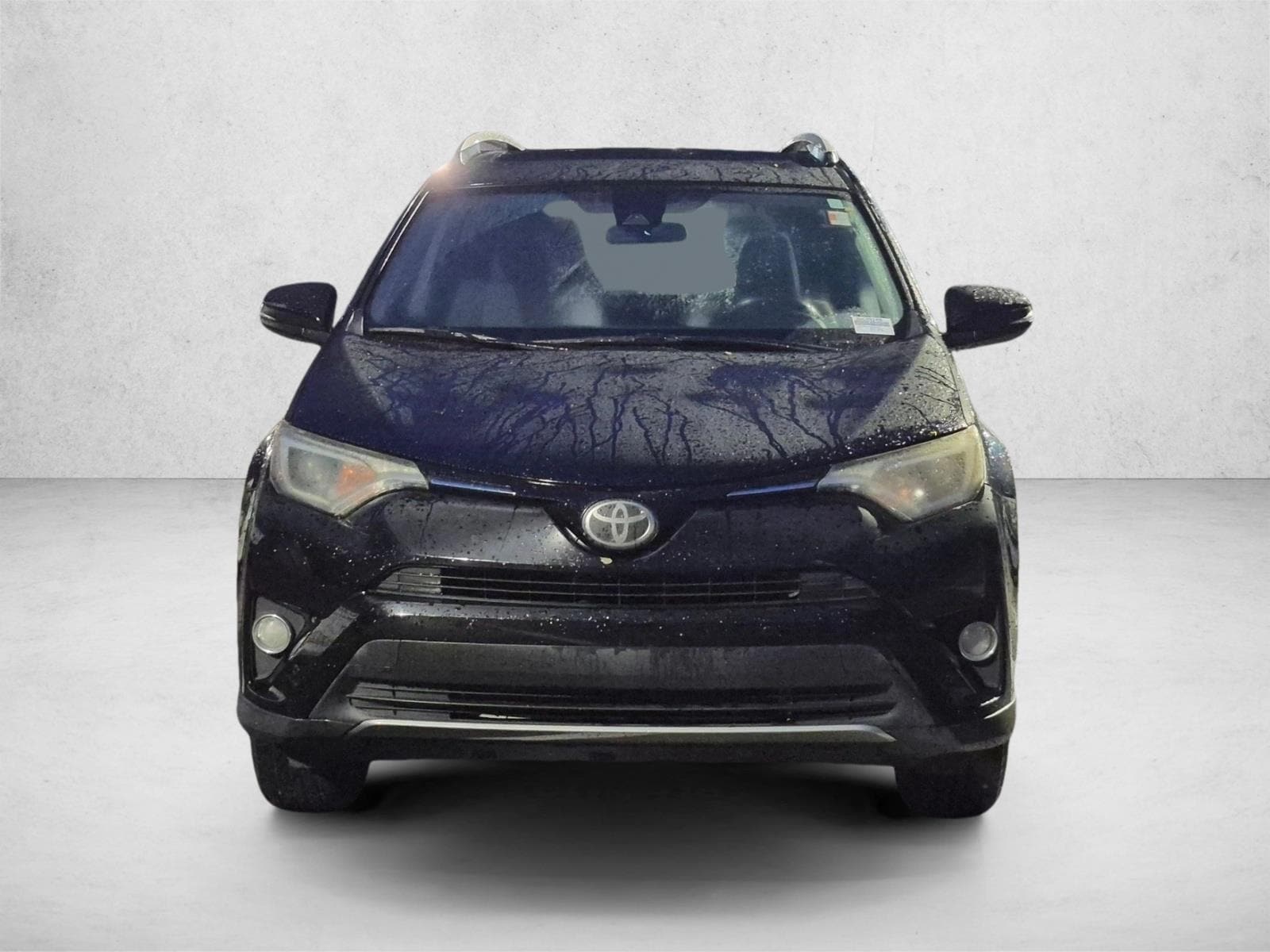 Used 2018 Toyota RAV4 XLE with VIN 2T3WFREV7JW429148 for sale in Pinellas Park, FL