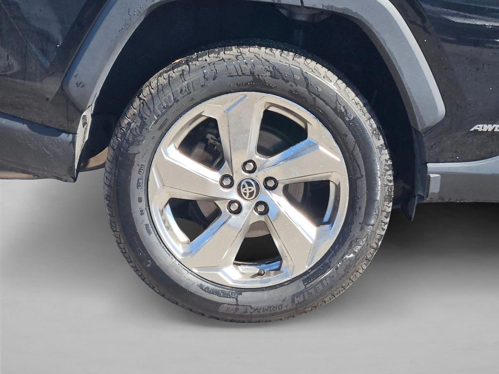 2021 Toyota RAV4 Hybrid XLE Premium photo 4