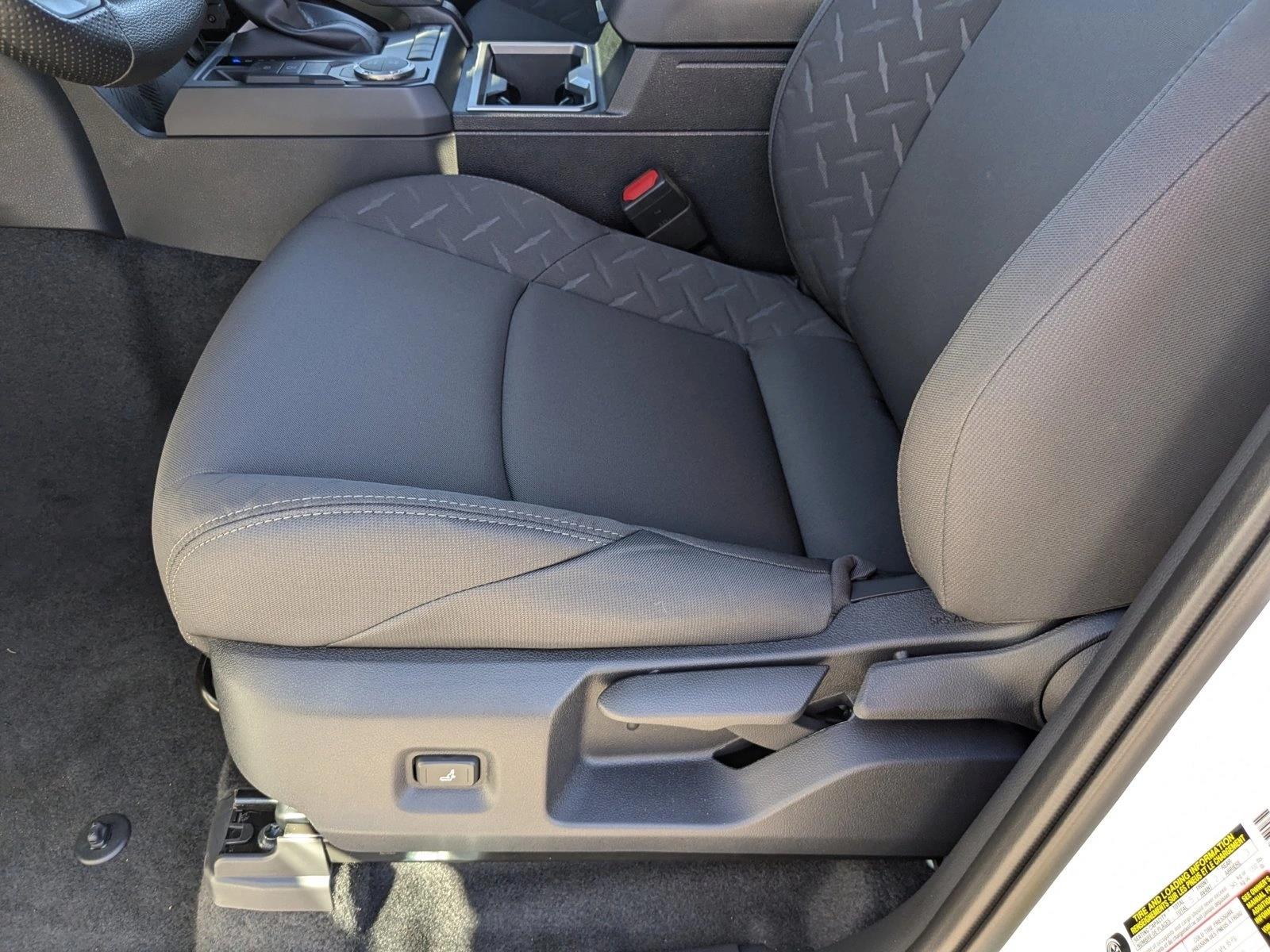 2024 Toyota Tacoma SR5 Double Cab photo 4