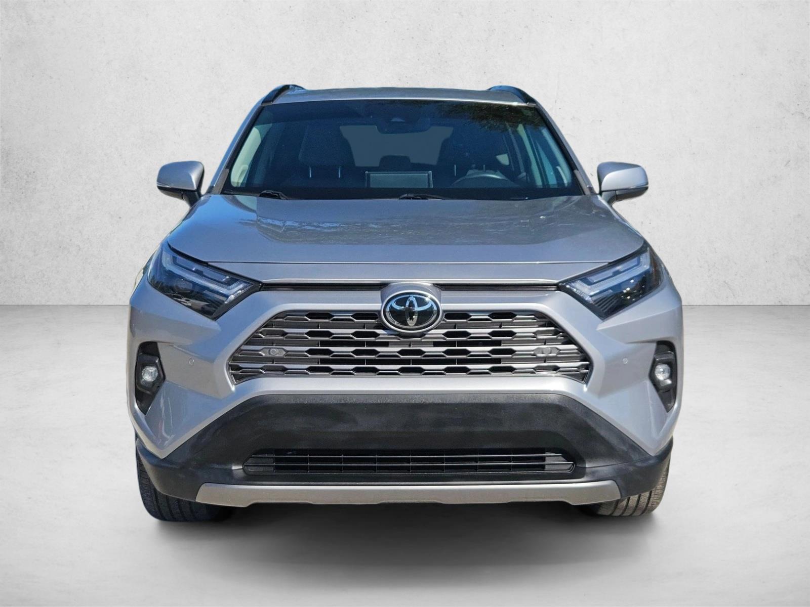 2022 Toyota RAV4 Limited photo 2