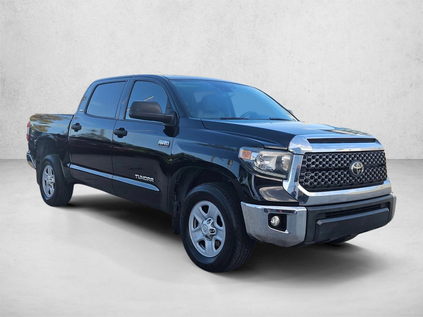 2020 Toyota Tundra SR5 CrewMax photo 3