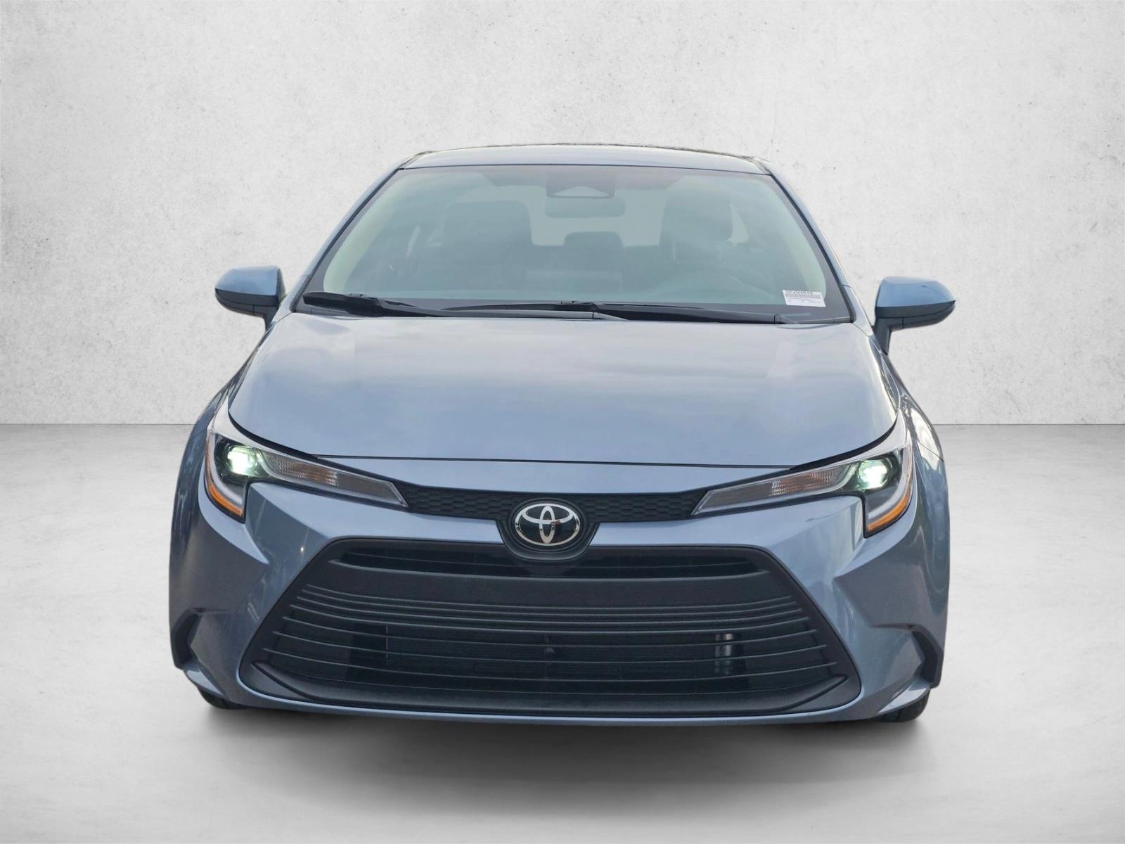 2025 Toyota Corolla LE photo 2