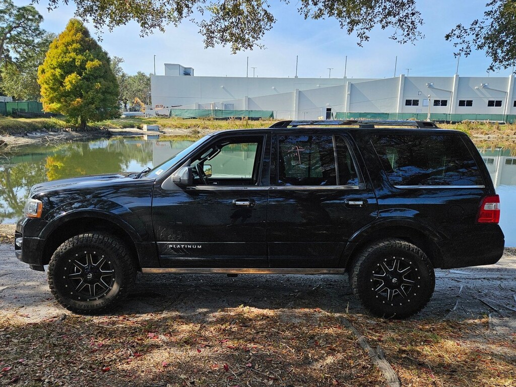 Used 2017 Ford Expedition Platinum SUV