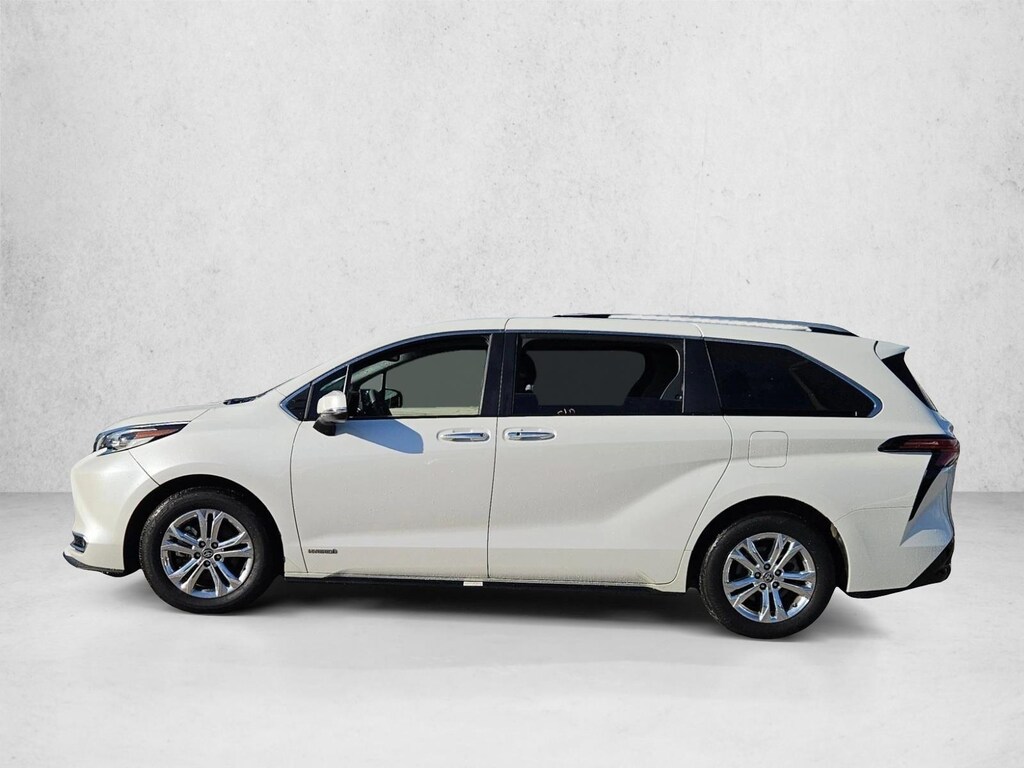 Certified 2021 Toyota Sienna Platinum 7 Passenger Van