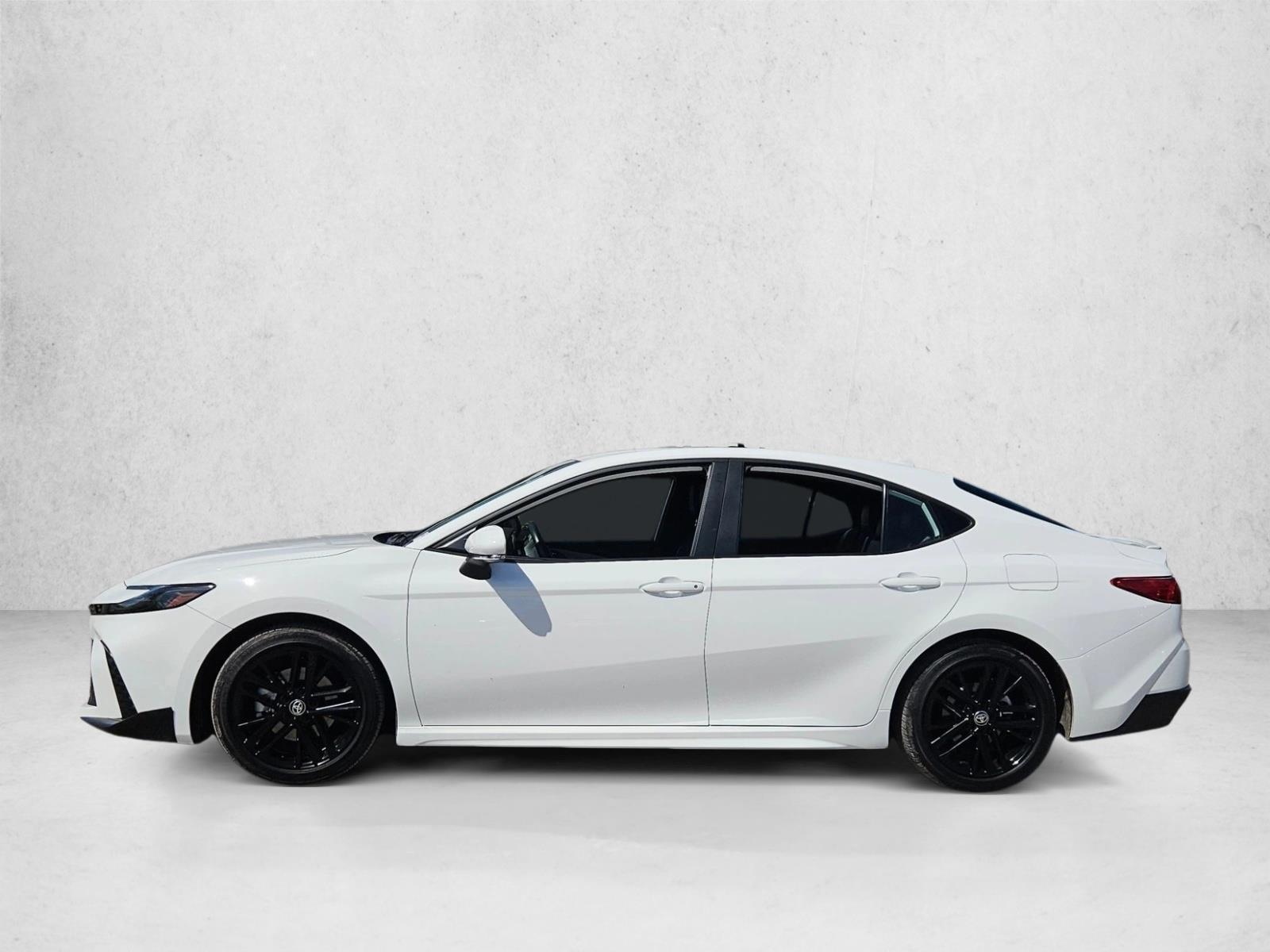 2025 Toyota Camry SE photo 3