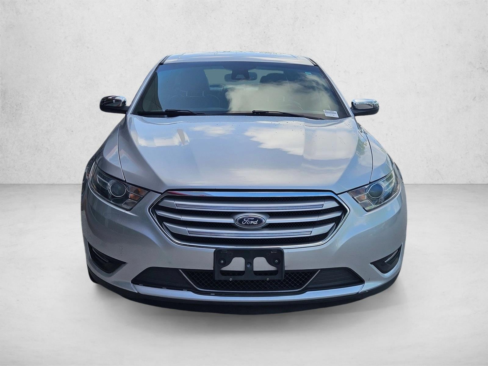 Used 2017 Ford Taurus Limited with VIN 1FAHP2F84HG111893 for sale in Pinellas Park, FL