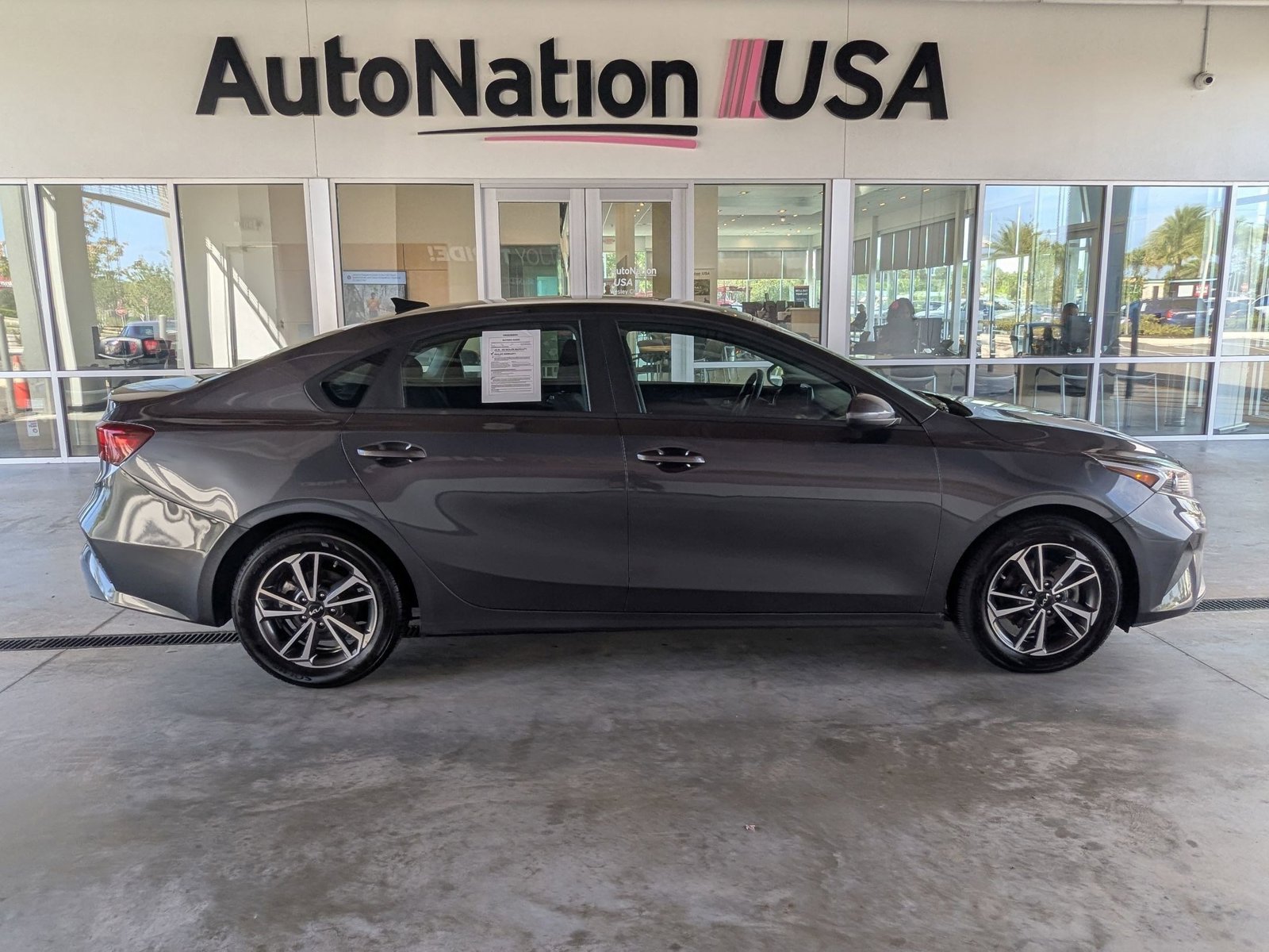 2023 Kia Forte LXS photo 4