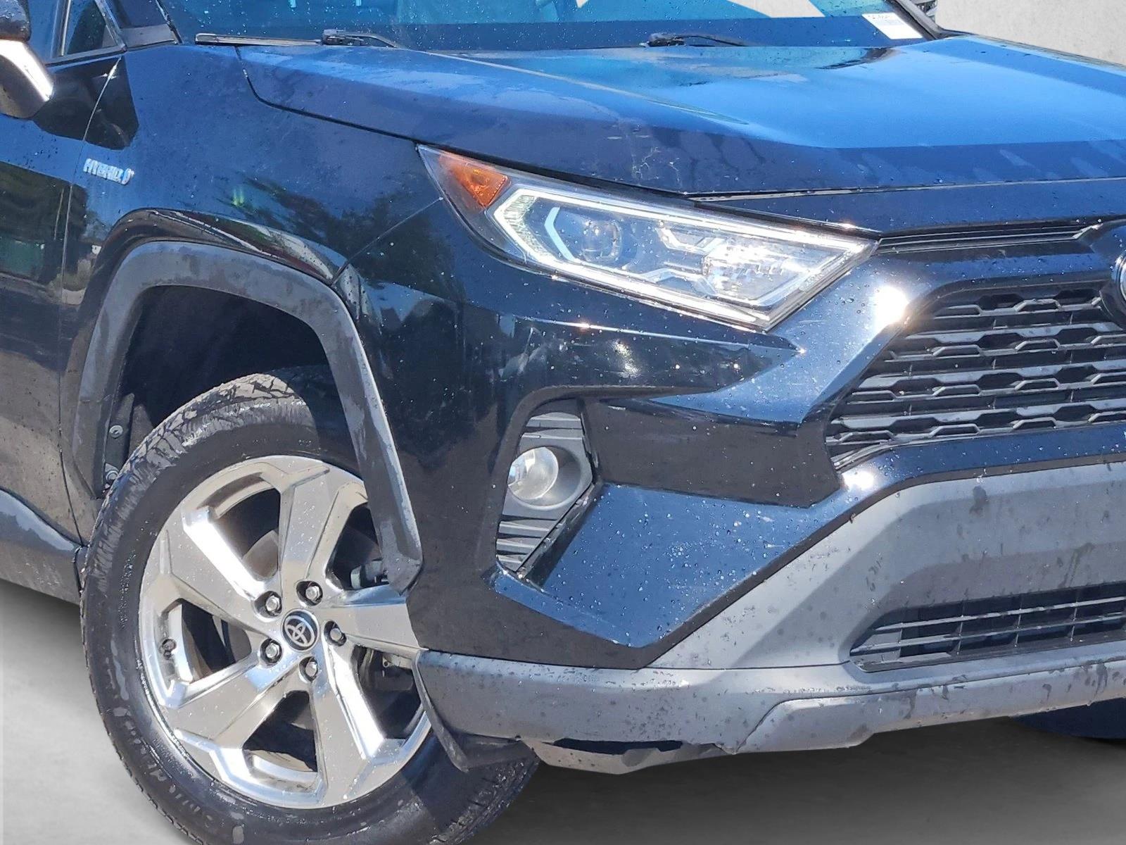 2021 Toyota RAV4 Hybrid XLE Premium photo 3