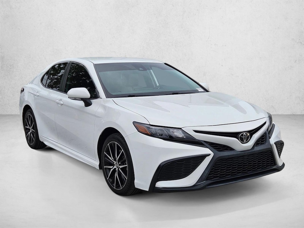 Used 2023 Toyota Camry SE Sedan