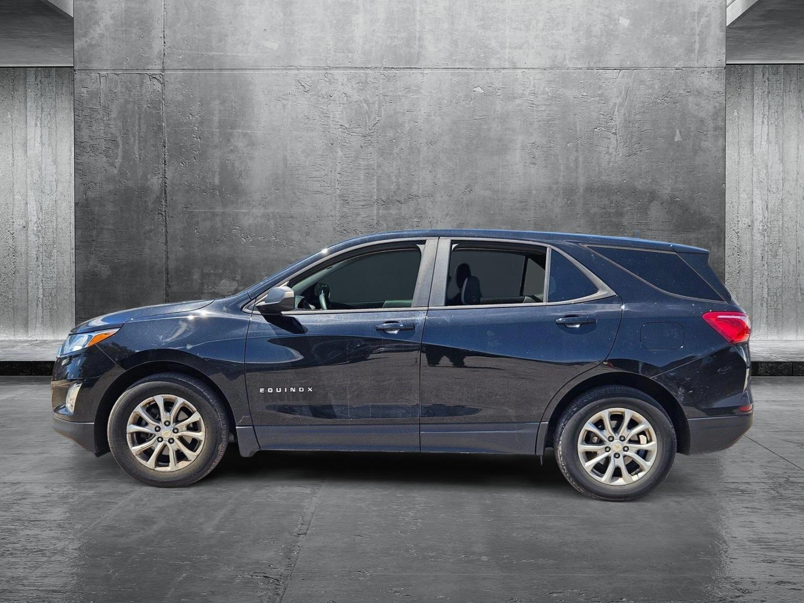 2020 Chevrolet Equinox LS photo 3