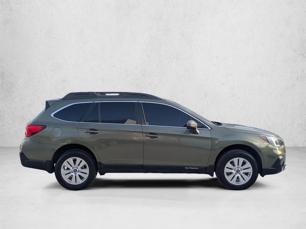 Used 2018 Subaru Outback 2.5i Premium with SUV