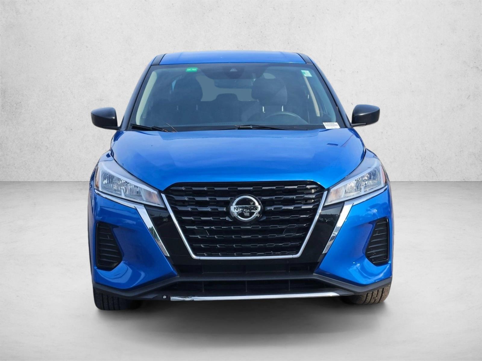 2021 Nissan Kicks S photo 2