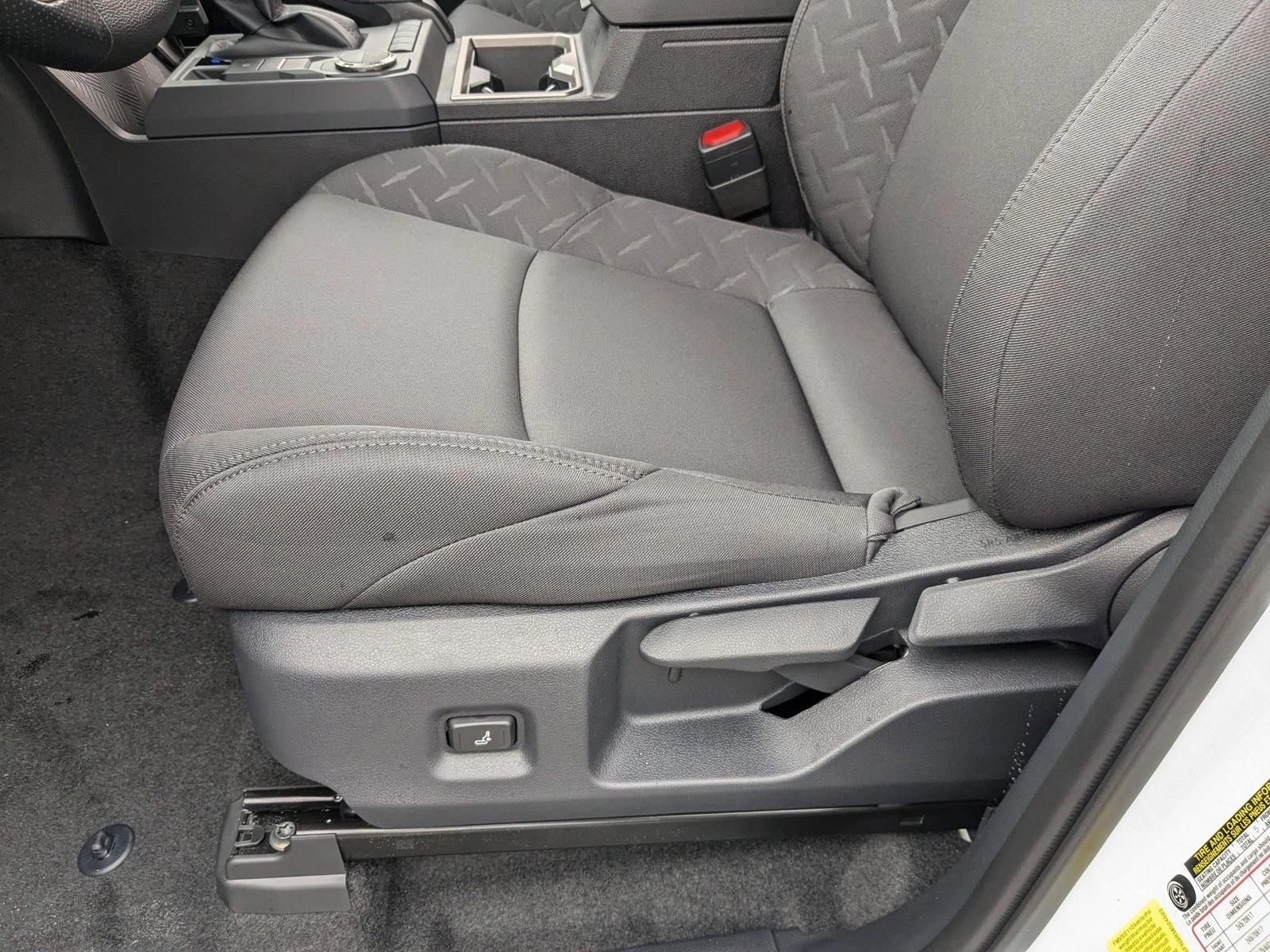 2024 Toyota Tacoma SR5 Double Cab photo 4