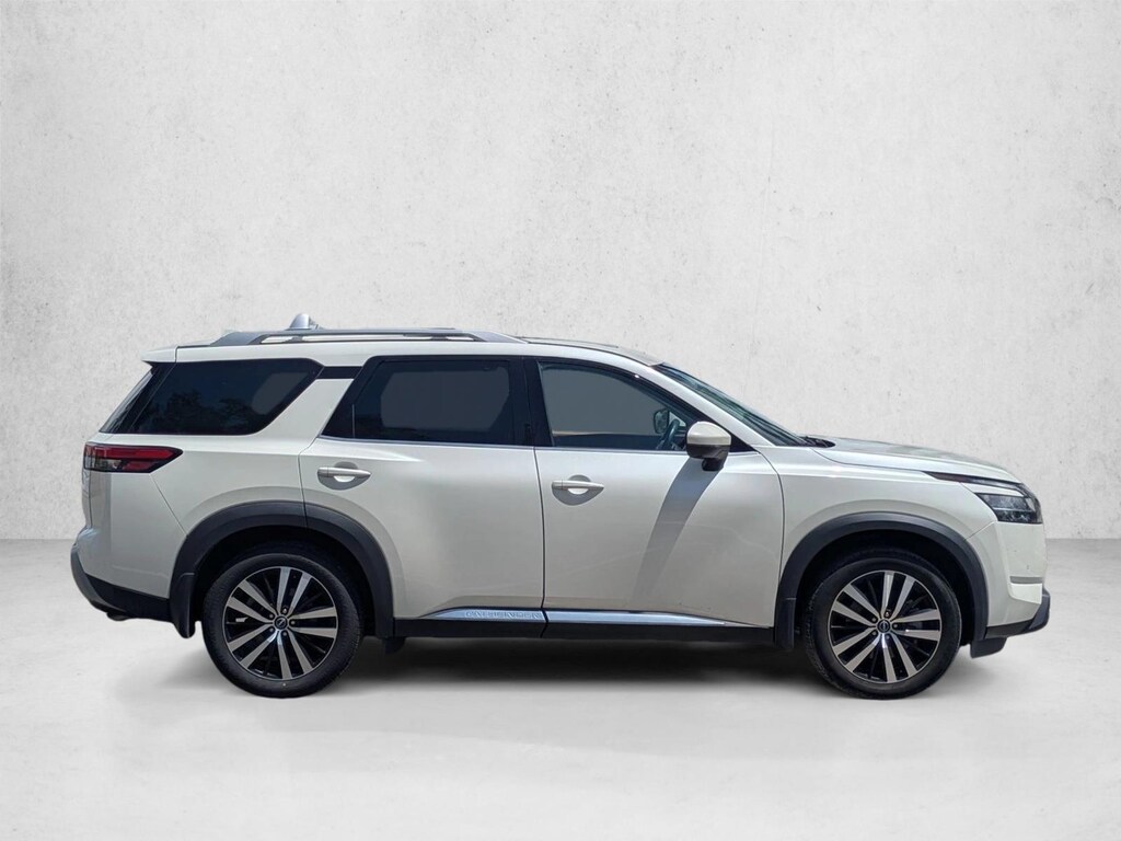 Used 2023 Nissan Pathfinder Platinum SUV