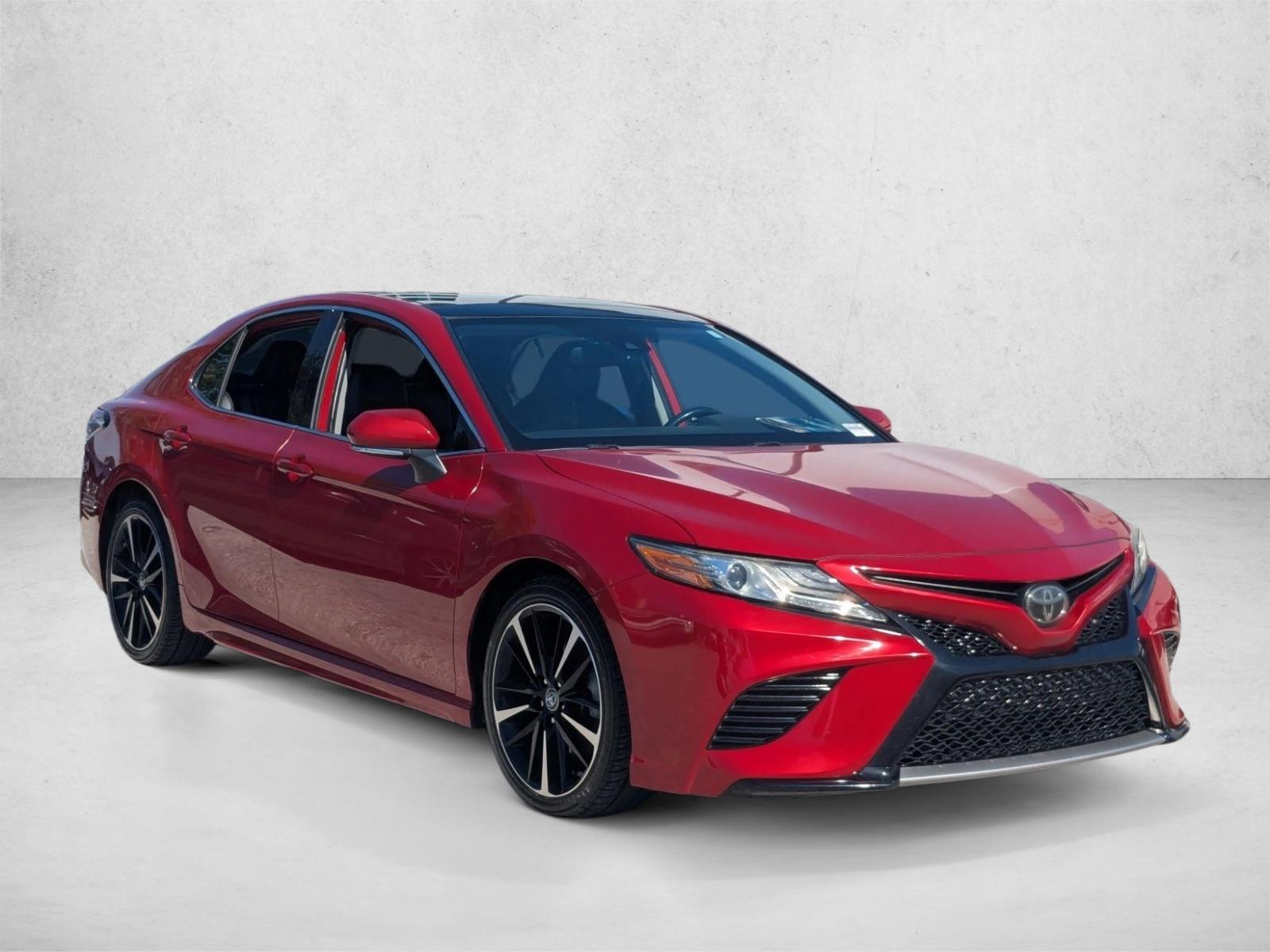2019 Toyota Camry XSE photo 3