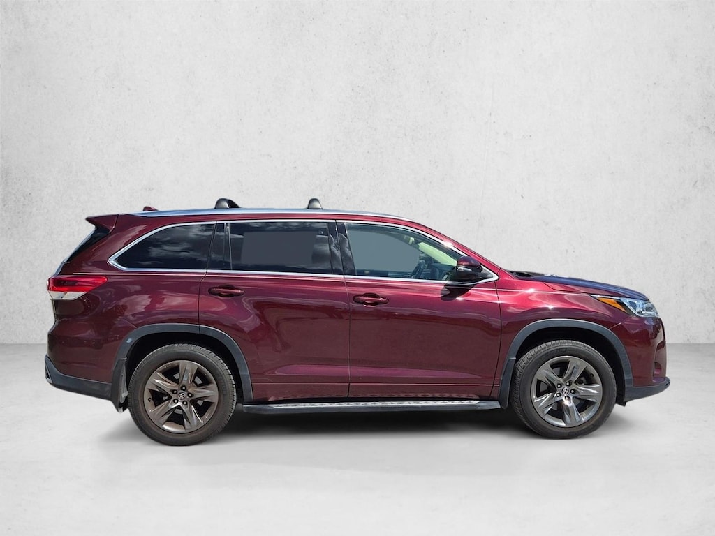 Used 2017 Toyota Highlander Limited Platinum V6 SUV