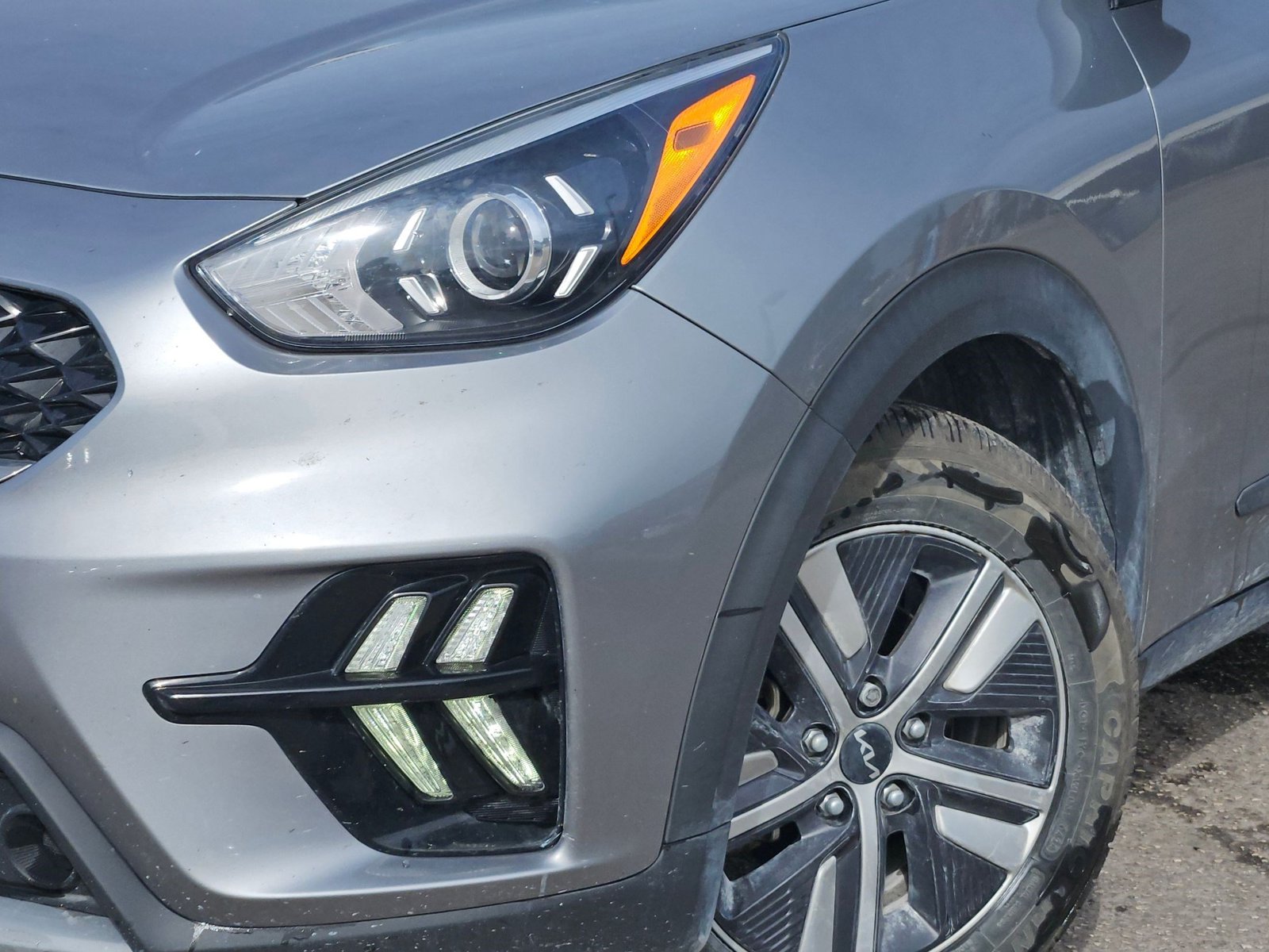 2022 Kia Niro LXS photo 3