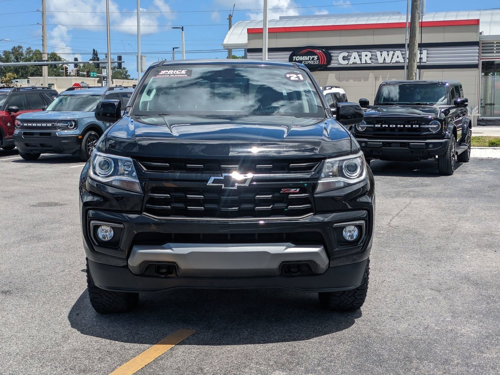 2021 Chevrolet Colorado Z71 photo 2