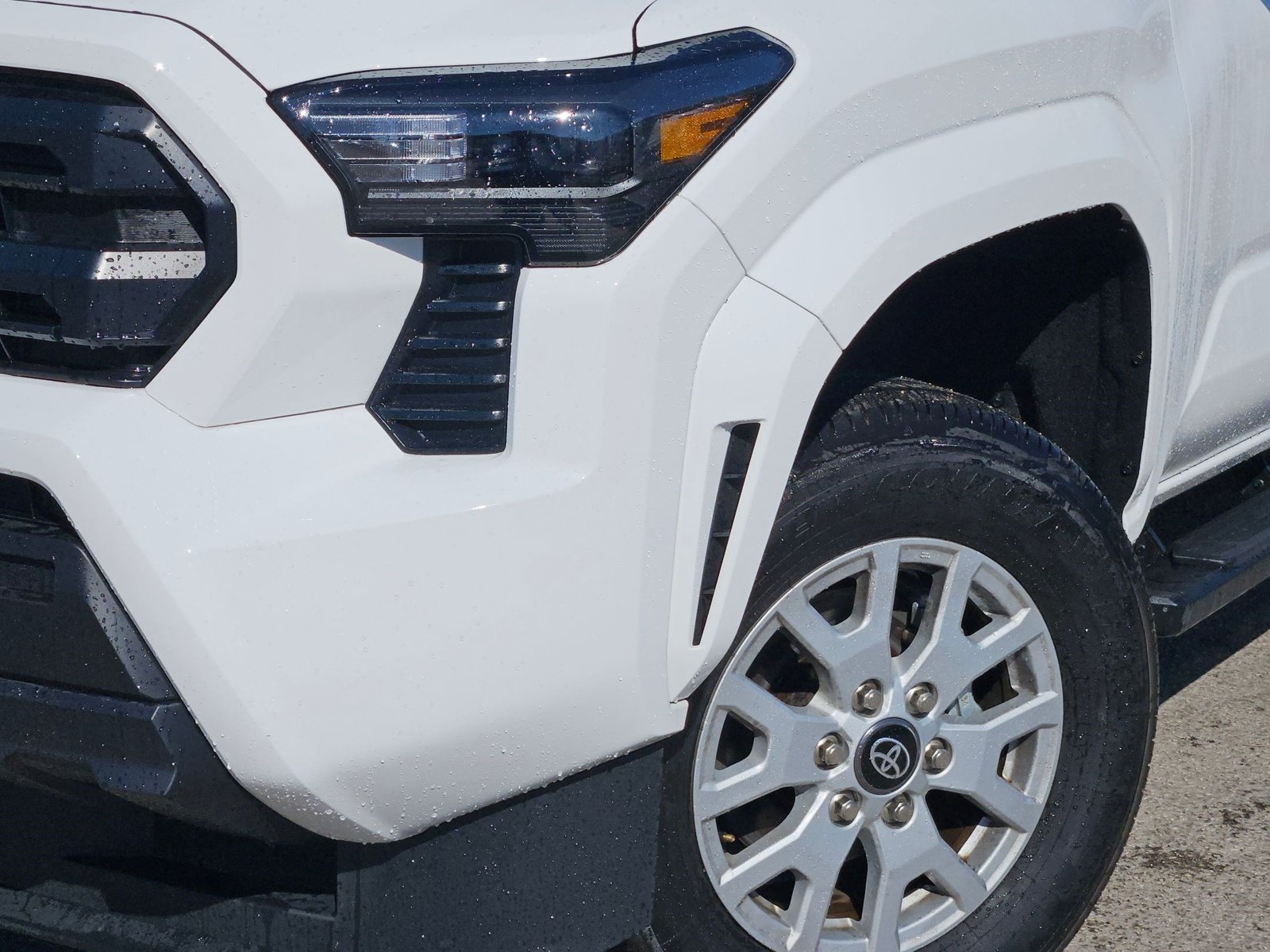 2024 Toyota Tacoma SR Double Cab photo 3