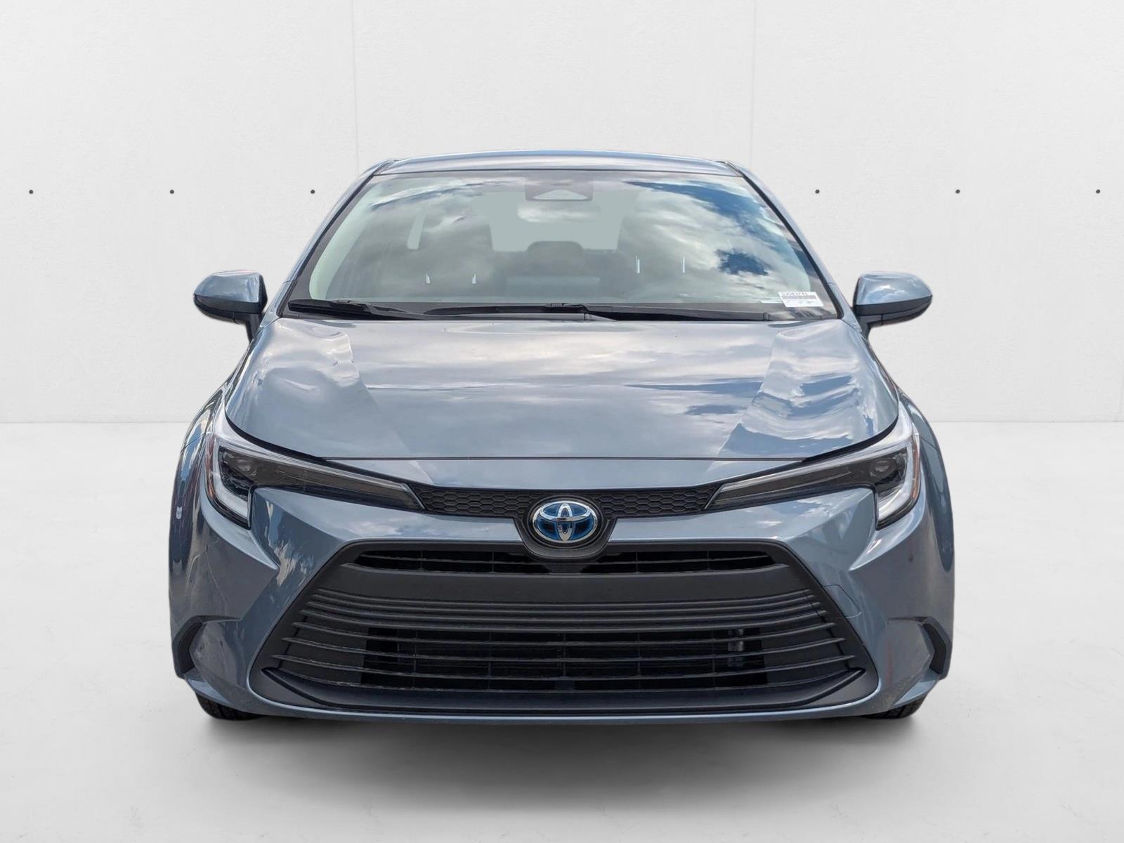 2025 Toyota Corolla Hybrid LE photo 2