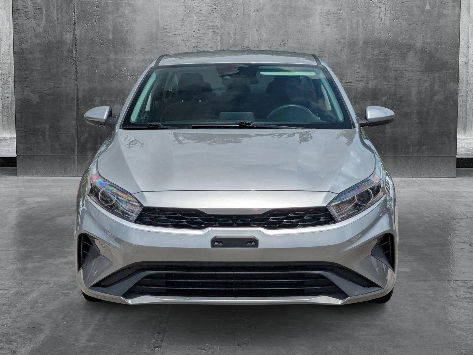 2023 Kia Forte LXS photo 2
