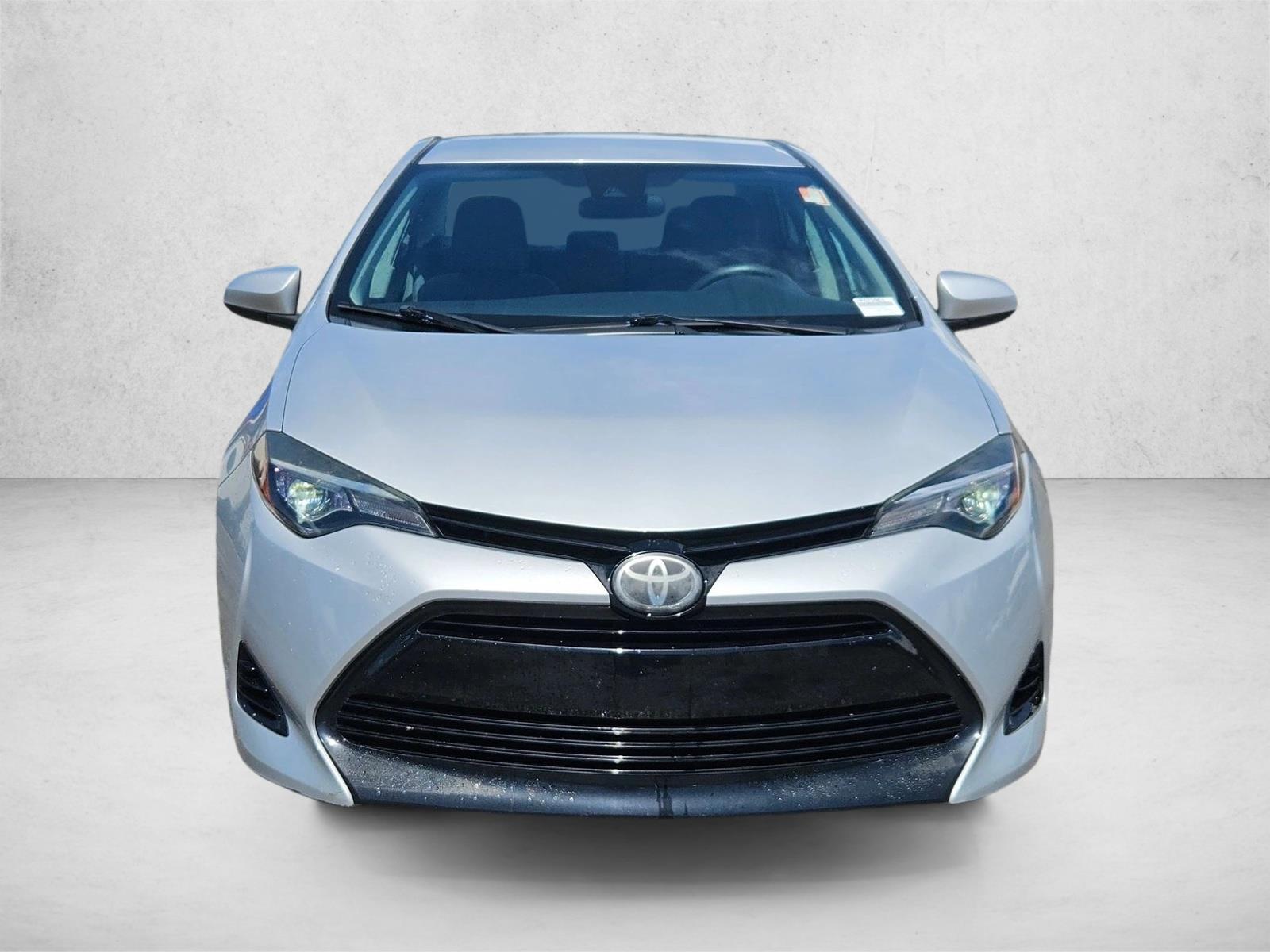 2017 Toyota Corolla L photo 2