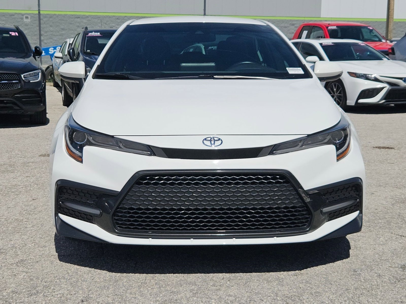 2022 Toyota Corolla SE photo 2