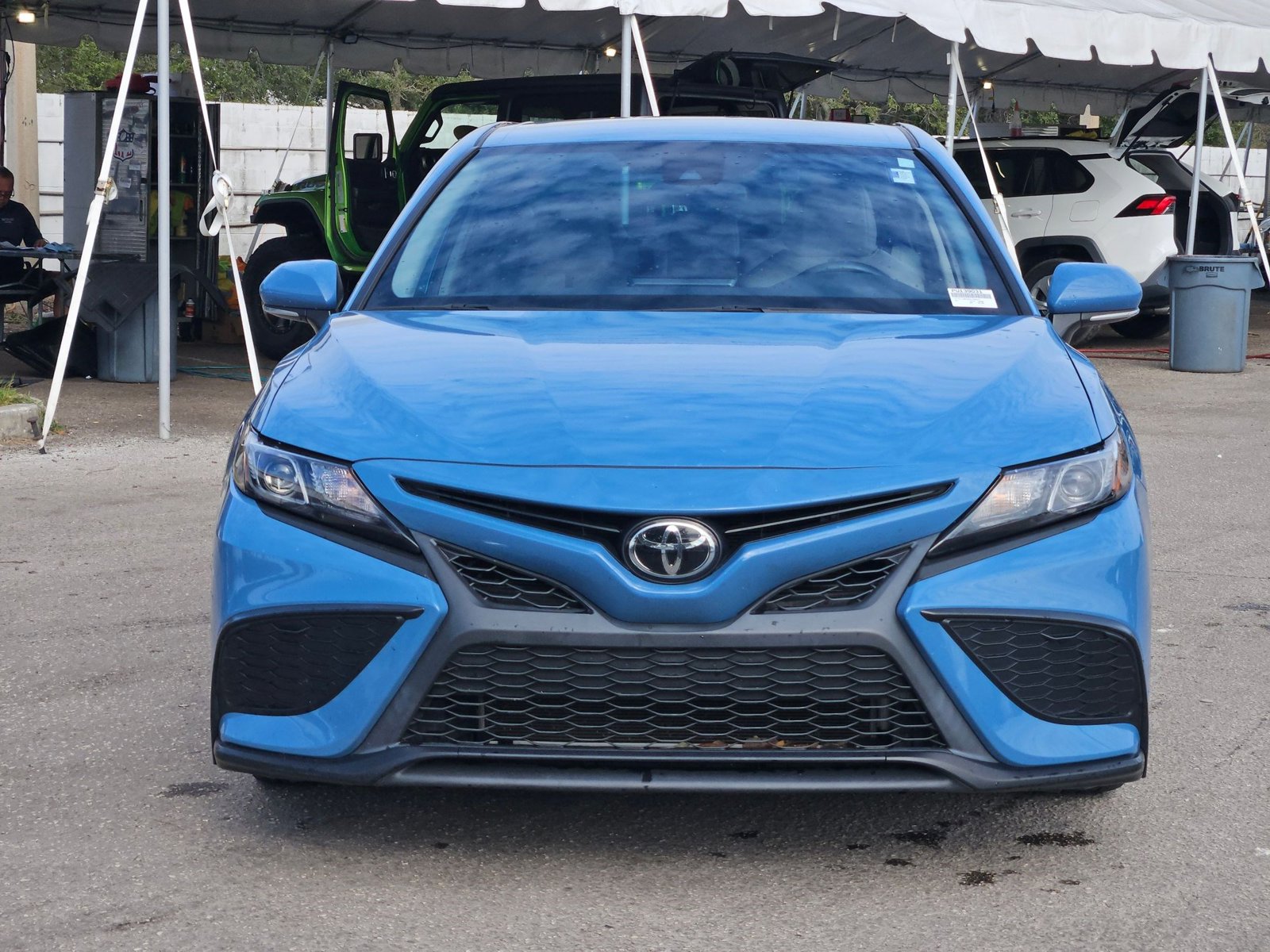2023 Toyota Camry SE photo 2