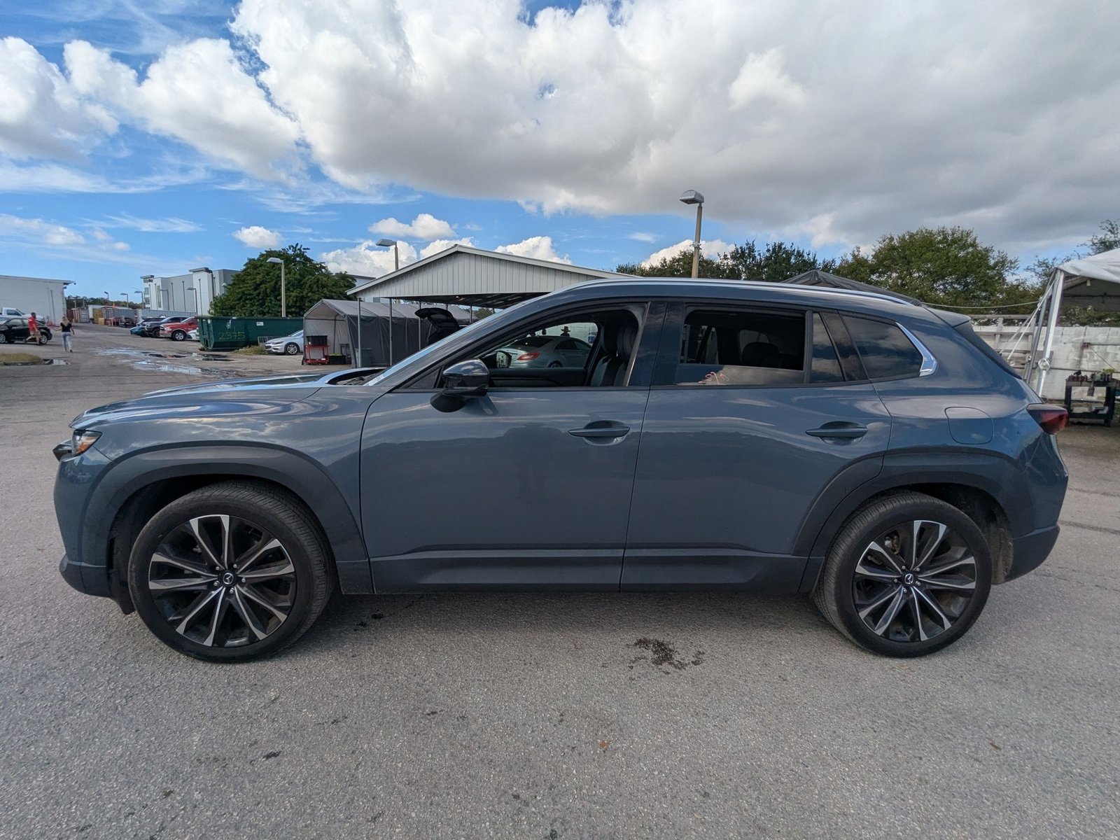 2024 Mazda CX-50 2.5 Premium Plus photo 2