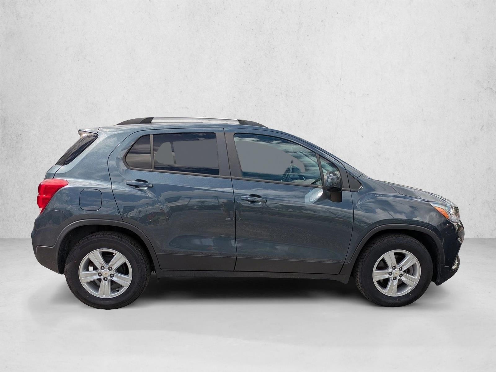 2021 Chevrolet Trax LT photo 4