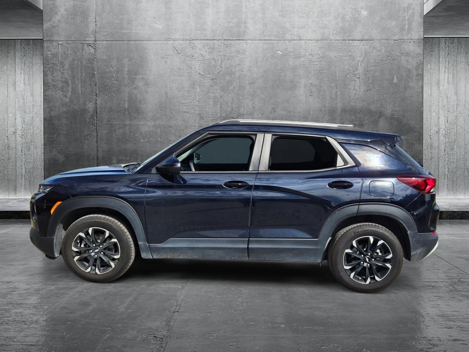 2021 Chevrolet Trailblazer LT photo 3