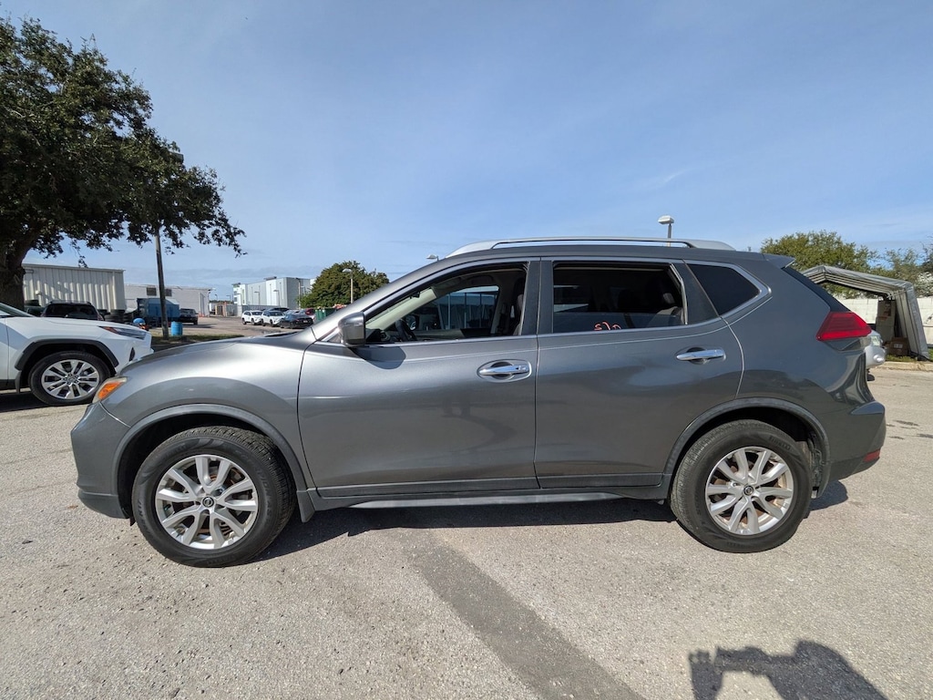 Used 2017 Nissan Rogue SV SUV