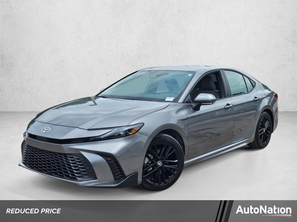 Used 2025 Toyota Camry SE Sedan