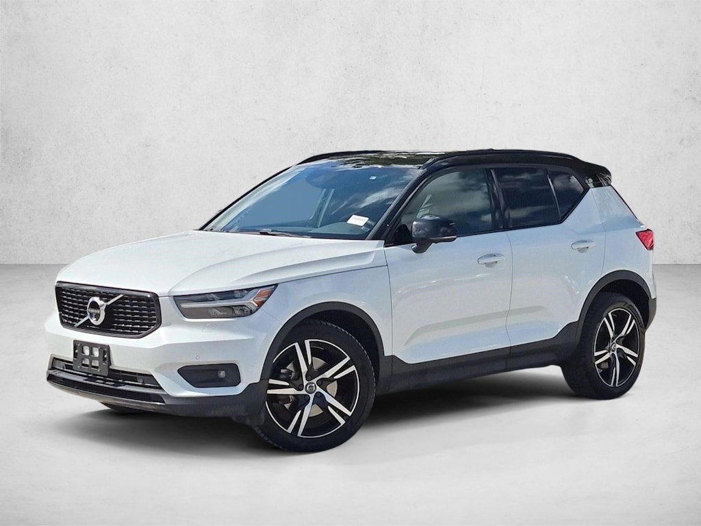Used 2022 Volvo XC40 T5 AWD R-Design SUV