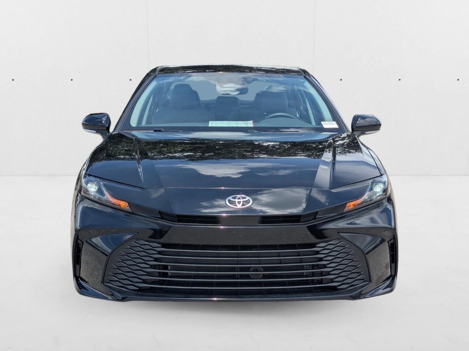 2025 Toyota Camry LE SE photo 2
