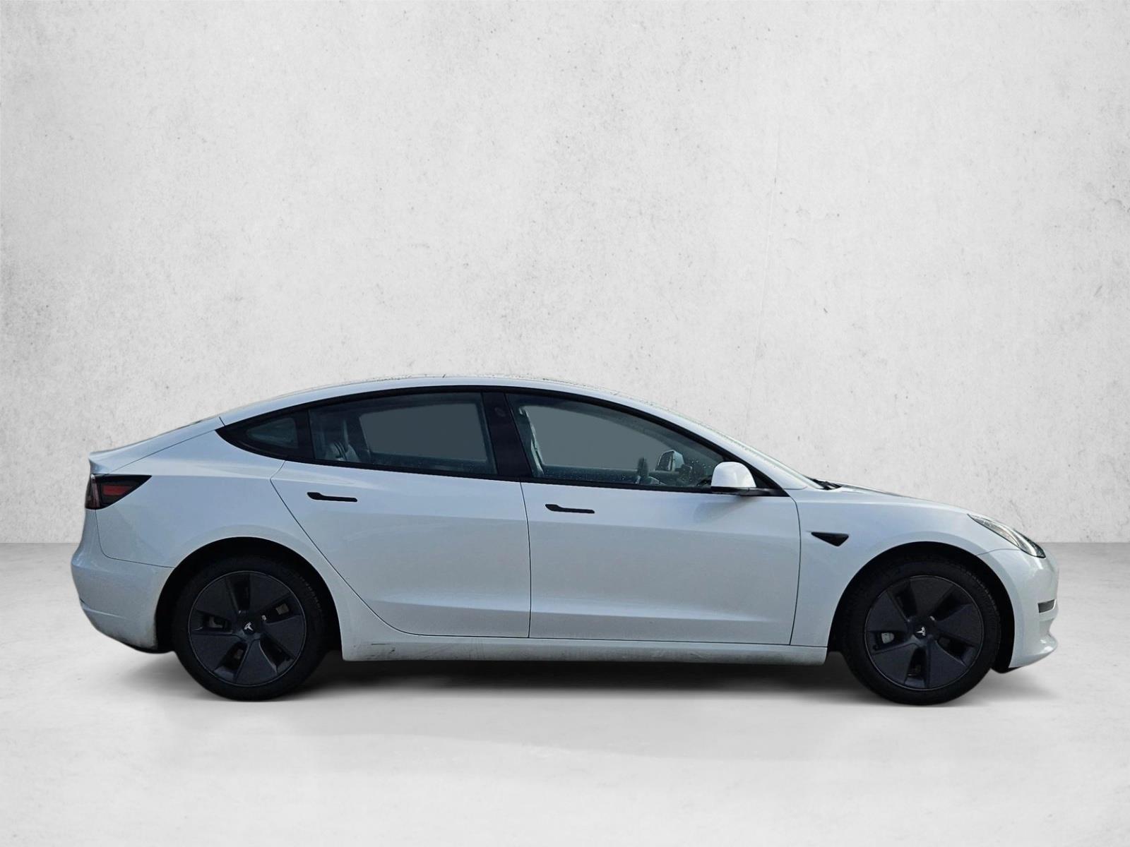 2023 Tesla Model 3 Long Range photo 3
