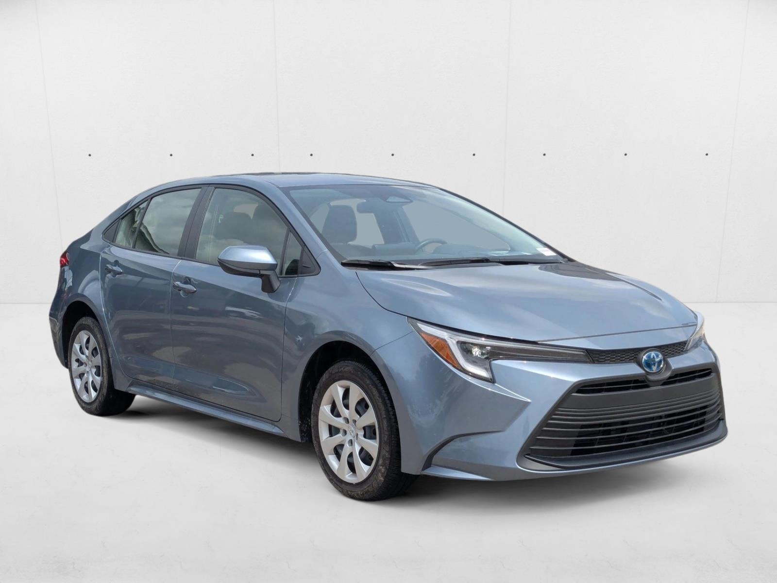 2025 Toyota Corolla Hybrid LE photo 3