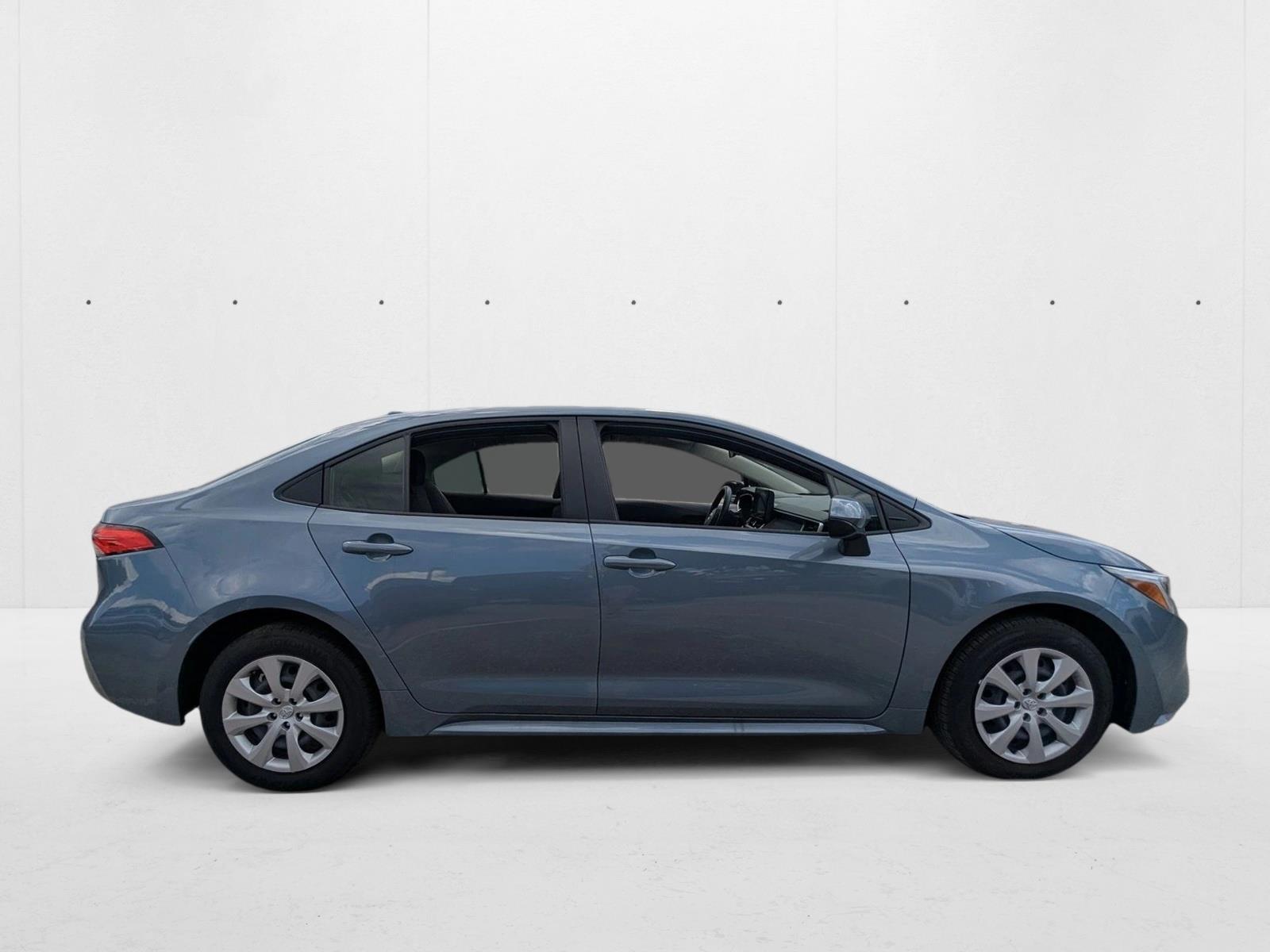 2025 Toyota Corolla Hybrid LE photo 4