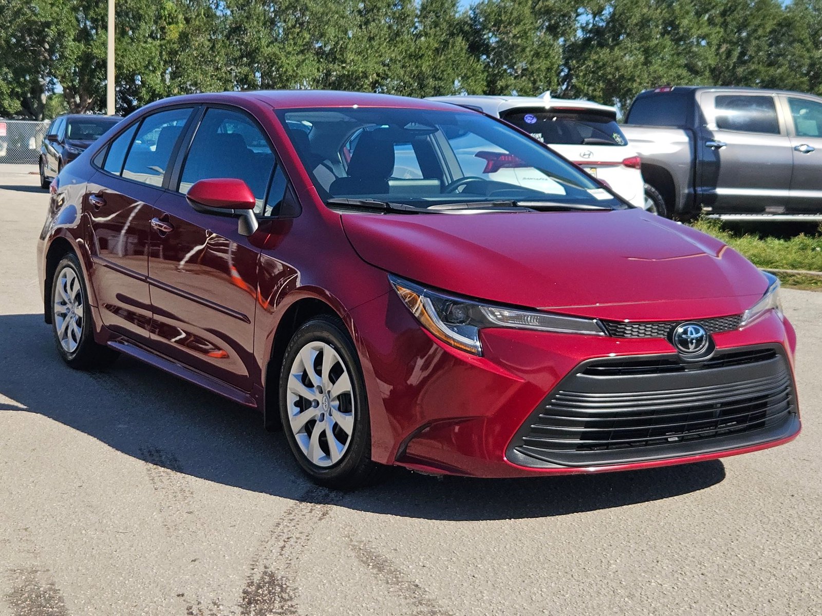 2025 Toyota Corolla LE photo 3