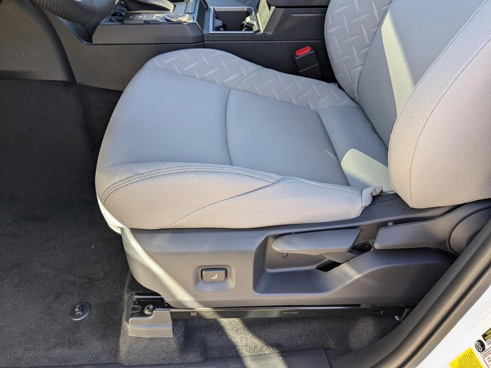 2024 Toyota Tacoma SR5 Double Cab photo 4