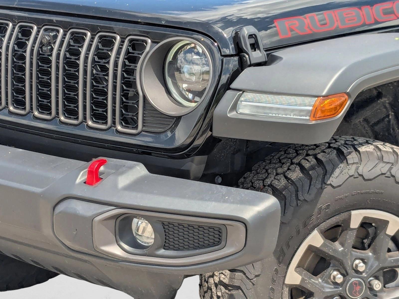 2024 Jeep Wrangler Rubicon photo 3