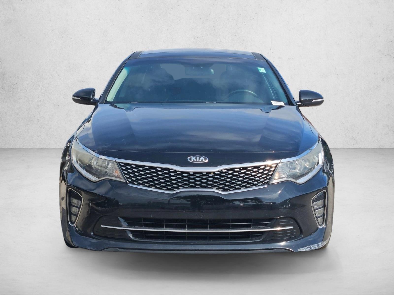 2018 Kia Optima S photo 2